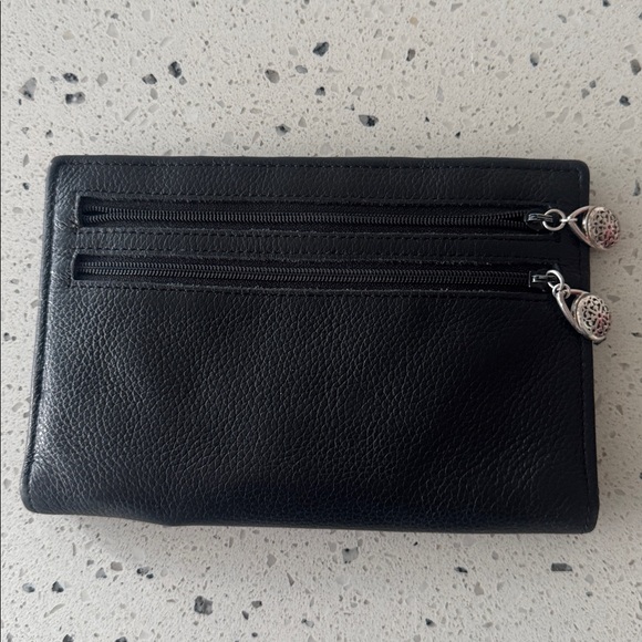 Brighton Ferrara Folio Wide Black Leather Wallet Embossed Pattern Travel Casual - Picture 2 of 12